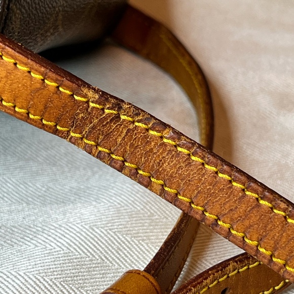 LOUIS VUITTON LV St. Cloud Monogram Crossbody Bag PM - Picture 11 of 13